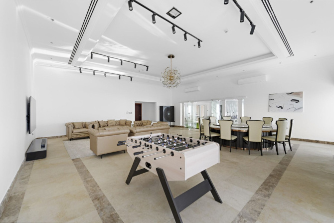 Massive 4 BR Penthouse + Maid Room | Private Pool - Propsearch.ae - Upmarket Residences With Massive Rooms