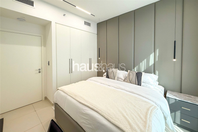 Upgraded | Fully Furnished | Burj Khalifa View - Propsearch.ae