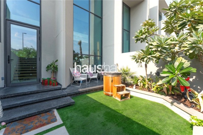 EXCLUSIVE | VACANT ON TRANSFER | MODERN INTERIORS - Propsearch.ae