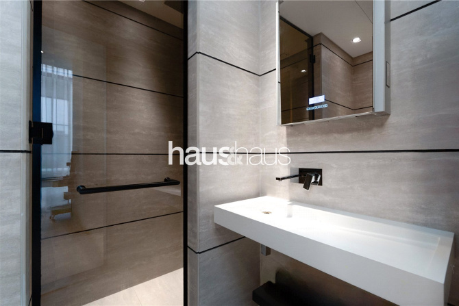 EXCLUSIVE | VACANT ON TRANSFER | MODERN INTERIORS - Propsearch.ae
