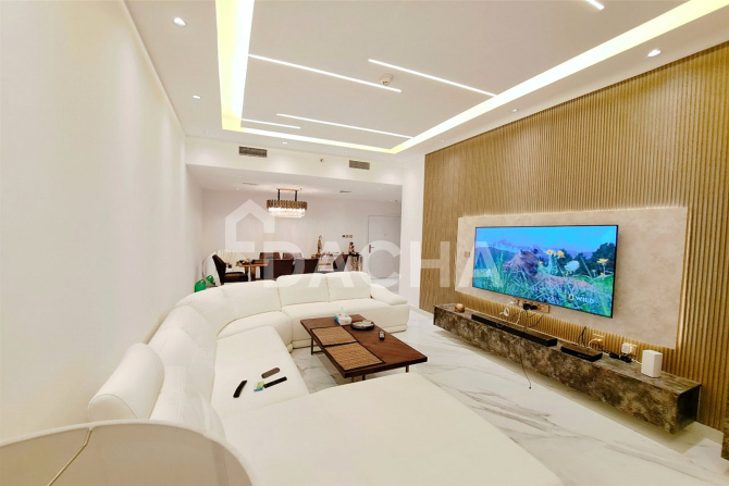 VACANT | High ROI | Fully Upgraded Interior Design - Propsearch.ae